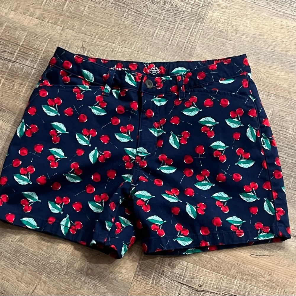 ST Johns Bay size 8 navy Cherry Print Women's Shorts cotton 5”